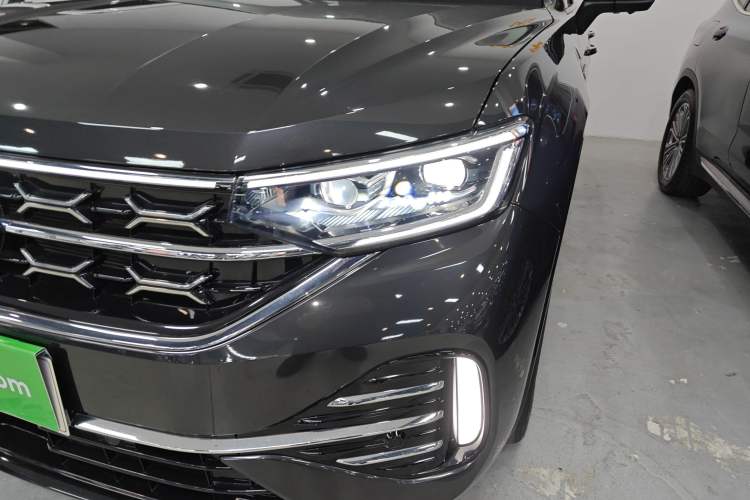 Used Volkswagen Tayron 2023 Revised Version 380TSI All-Wheel Drive R-Line High-Energy Edition
