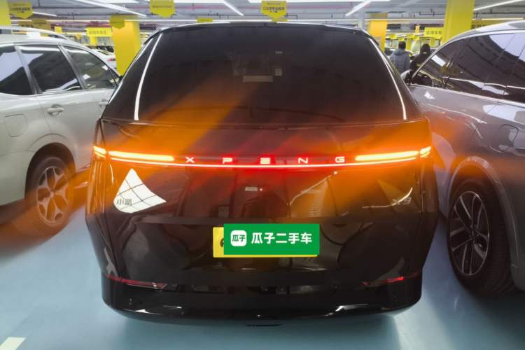 Used XPeng X9 2024 702 Ultra-Long Range Max
