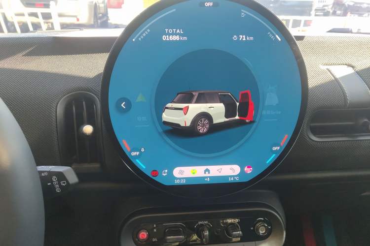 Used  MINI 2025 1.5T COOPER Classic Edition Five-Door Version
