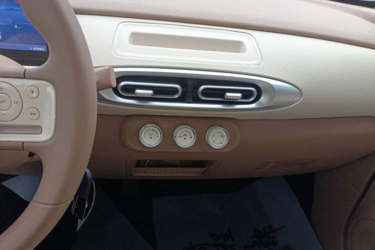 Used Wuling Hongguang MINIEV 2025 Four-Door Version Advanced Edition
