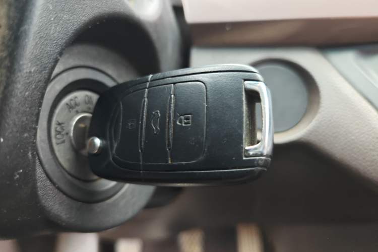 Used Baojun 310W 2017 1.5L Manual Comfort Model China V Standard