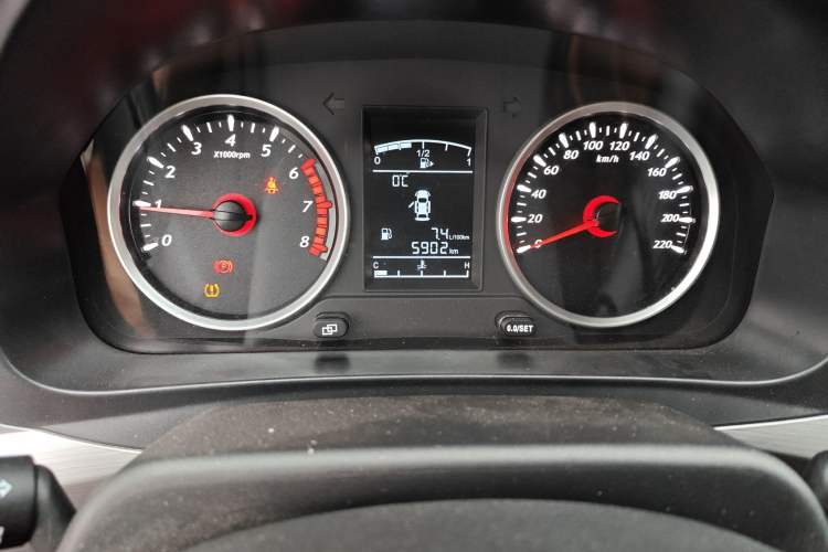 Used FORTHING T5 2023 Grand Edition 1.6L Manual Dream Version Five Seats