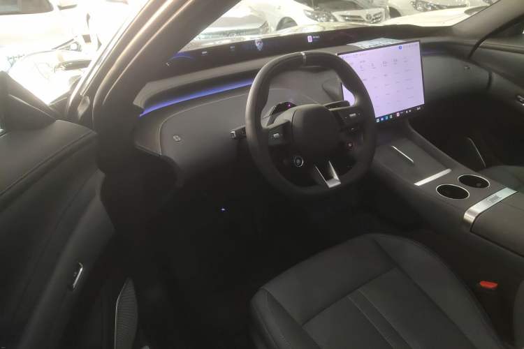 Used  YU7 2025 Ultra-Long Range Rear-Wheel Drive Version
