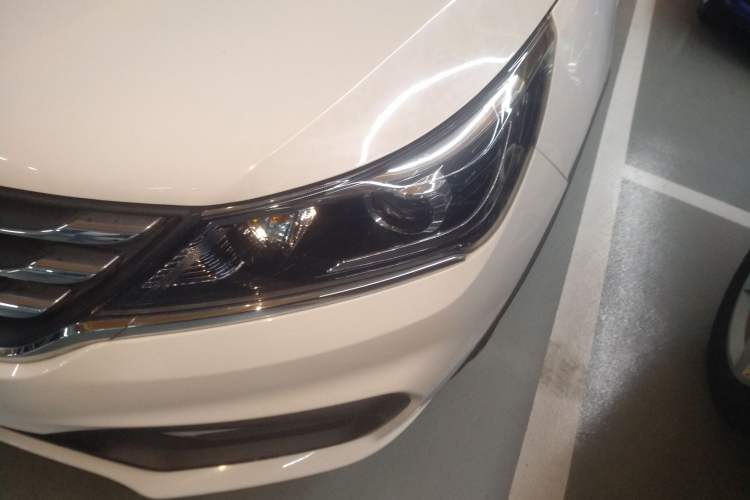 Used Baojun 310W 2017 1.5L Manual Fashion Edition China VI
