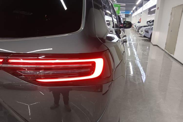 Used Hima AITO M7 2024 1.5T Rear-Drive Plus Version 5 Seats
