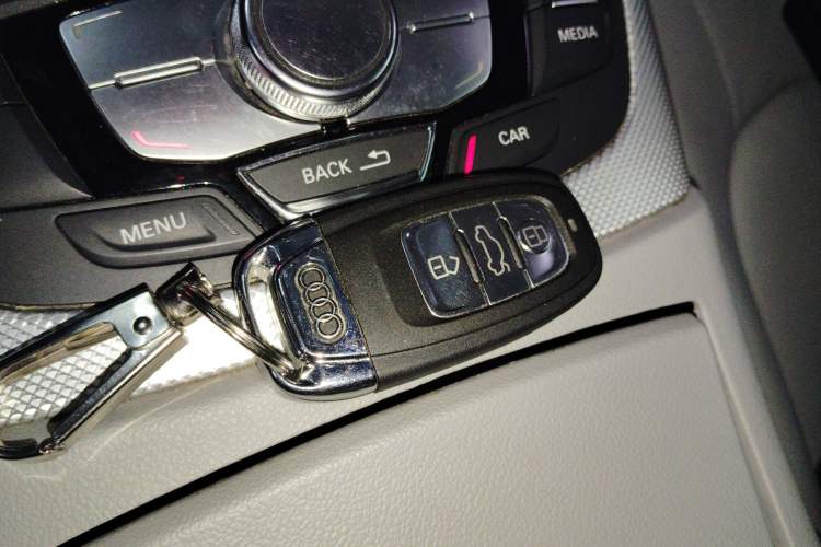 Used Audi A6L 2012 TFSI Comfort Model
