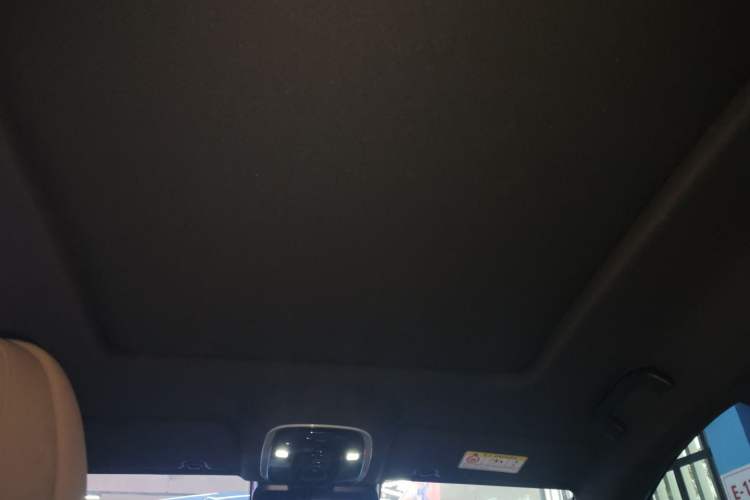 Used Chery Tiggo 8 PLUS C-DM 2025 1.5T 116 km Prestige Version 5 Seats
