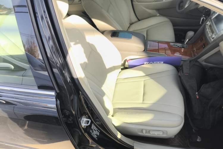 Used Toyota Camry 2013 200G Classic Luxury Edition
