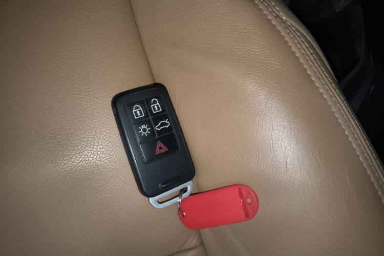 Used Volvo V40 2017 Cross Country T3 Zhiya Edition