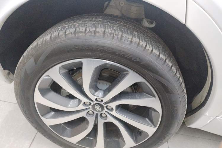 Used Land Rover Discovery Sport 2022 Revised Version 2 249 PS R-Dynamic SE Performance Tech Edition 5 Seats