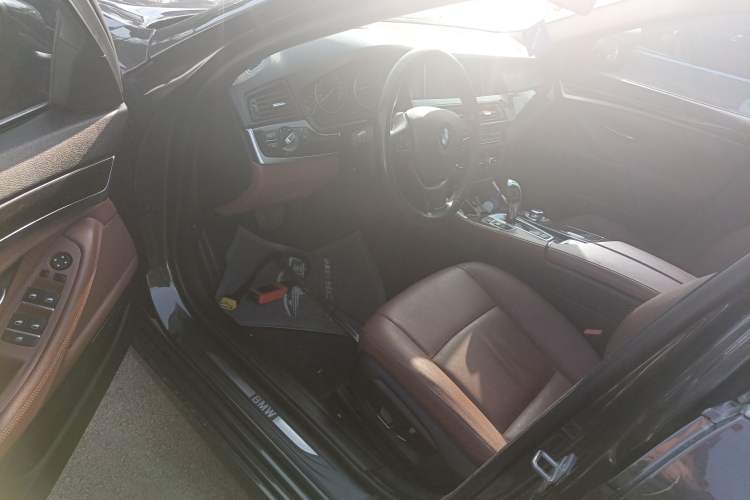 Used BMW 5 Series 2017 525Li Leading Model