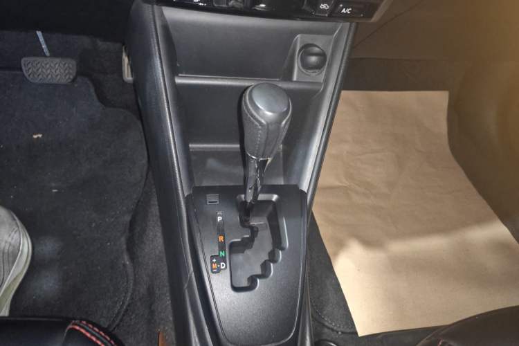 Used Toyota YARiS L 2016 Revised 1.5E CVT Charming Edition