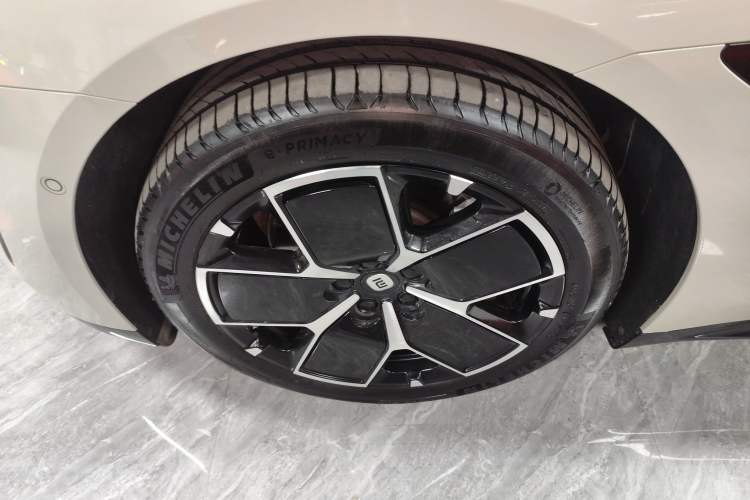 Used  SU7 2024 Rear-Drive Long-Range Intelligent Driving Version
