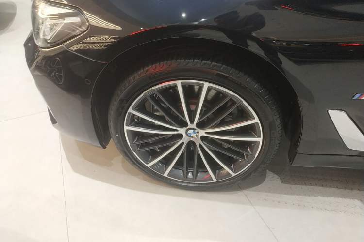 Used BMW 5 Series 2022 Second Facelift 530Li Leading Edition M Sport Package
