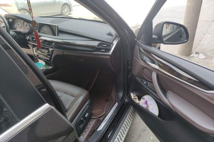 Used BMW X5 2015 xDrive28i