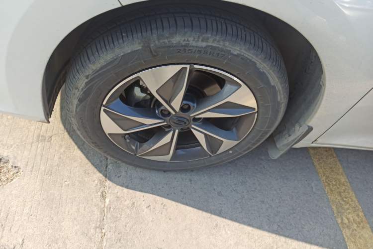 Used GAC Trumpchi M6 2023 PRO 270T DCT Luxury Edition
