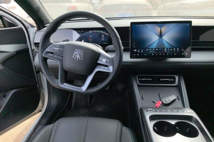 Used BYD Qin L 2025 EV 545KM Beyond Version
