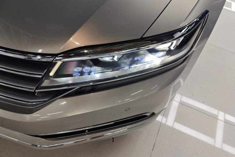 Used Volkswagen Phideon 2018 Revised Version 380TSI Two-Wheel Drive Business Edition