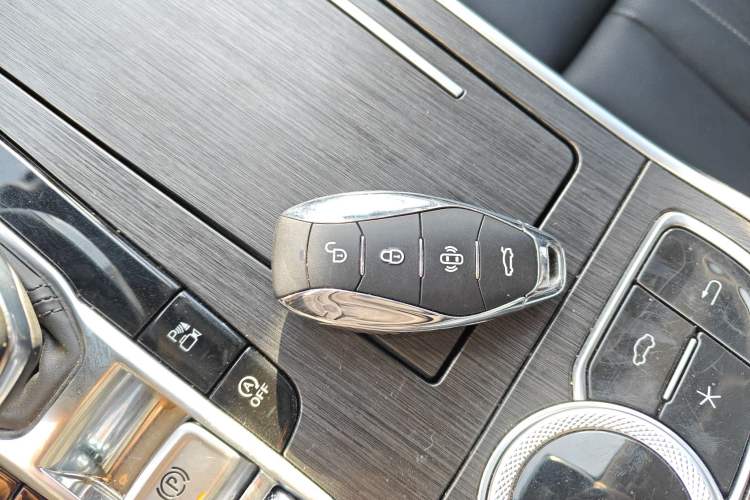 Used Hongqi H9 2023 2.0T Smart Connect Flagship Edition
