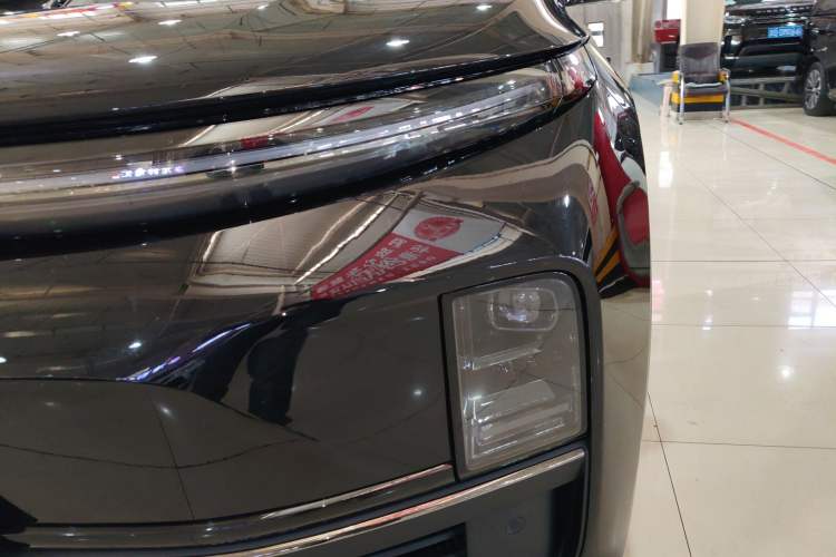 Used Li Auto L7 2023 Pro Model
