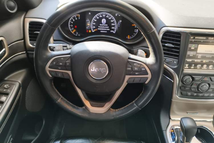 Used  Grand Cherokee (Import) 2017 3.6L Elite Navigation Edition