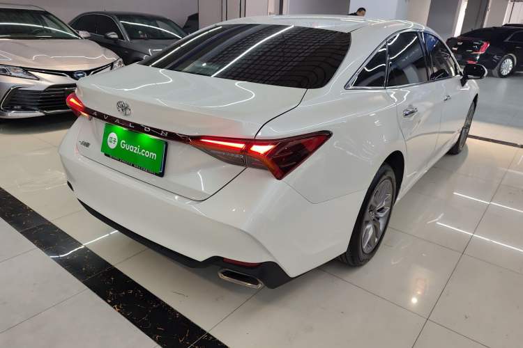 Used Toyota Avalon 2019 2.0L Luxury Edition China VI Standard
