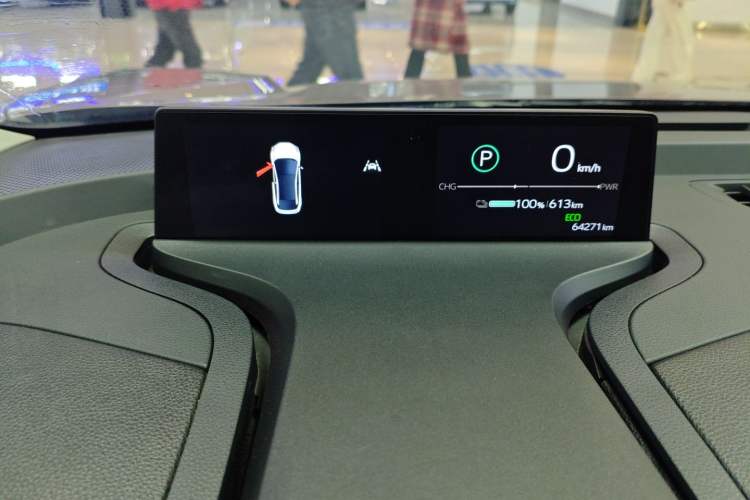 Used Toyota bZ3 2023 616 km Long-Range Premium
