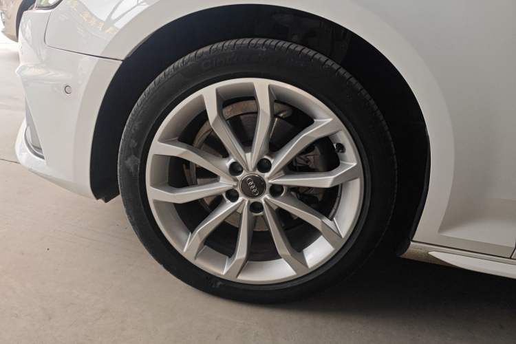 Used Audi A4L 2019 40 TFSI Fashion Edition China VI Emission Standard