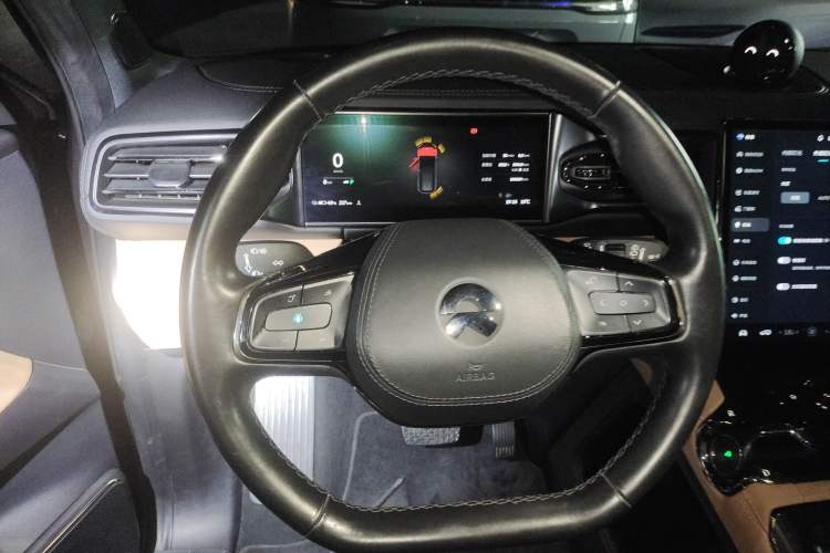 Used Nio ES8 2020 450 km Range 7-Seater Version