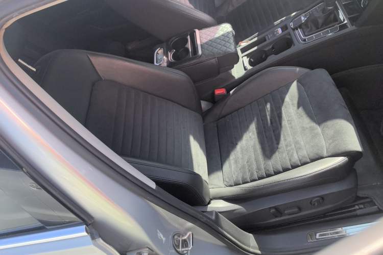 Used Volkswagen Magotan 2017 330TSI DSG Luxury Model
