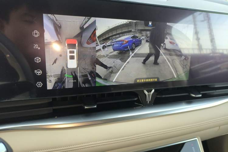 Used VOYAH Dream 2022 0-Emission Edition Dream+ Smart Range Package – 605 km
