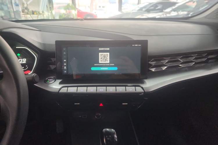 Used MG 5 2021 Revised Version 180 DVVT CVT Youth Luxury Edition
