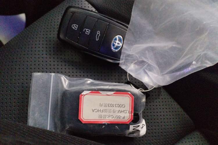 Used Toyota FRONTLANDER 2023 2.0L Smart Electric Hybrid Dual-Engine Deluxe Version
