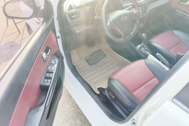 Used Kia K2 2015 Hatchback 1.4L AT GLS Cool Edition
