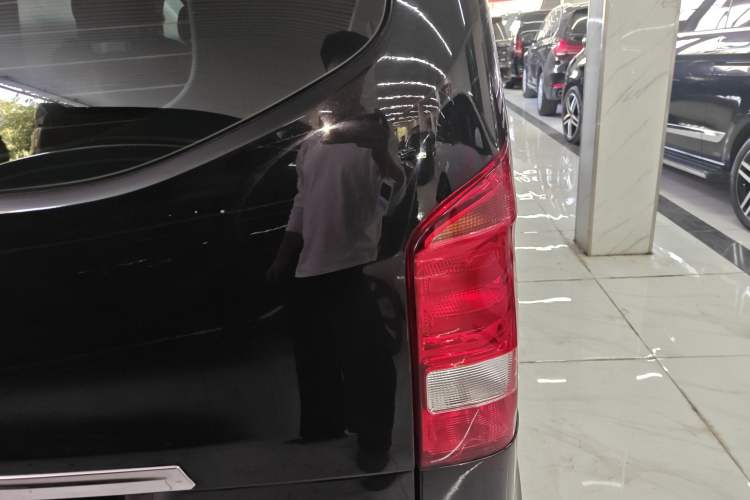 Used Mercedes-Benz Vito 2018 2.0T Business Version China VI Emission Standard
