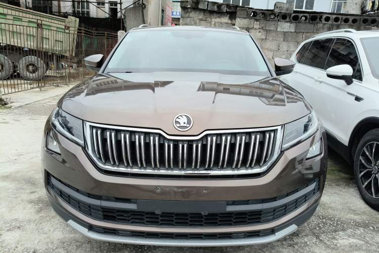 Used Skoda Kodiaq 2018 Facelifted TSI330 5-Seater Two-Wheel-Drive Luxury Enjoyment Edition
