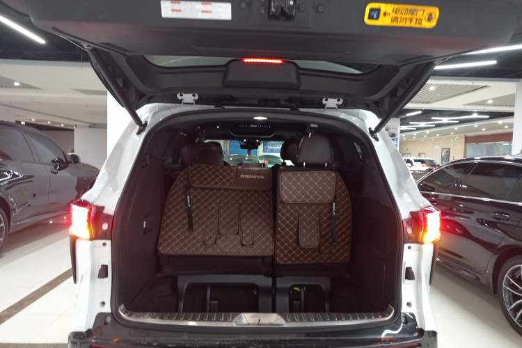 Used Toyota Sienna 2021 2.5L Hybrid Platinum Edition
