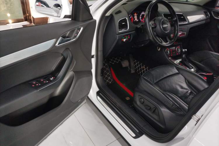 Used Audi Q3 2015 35 TFSI Comfort Model