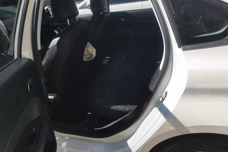 Used Peugeot 308 2018 1.6L Automatic Luxury Edition
