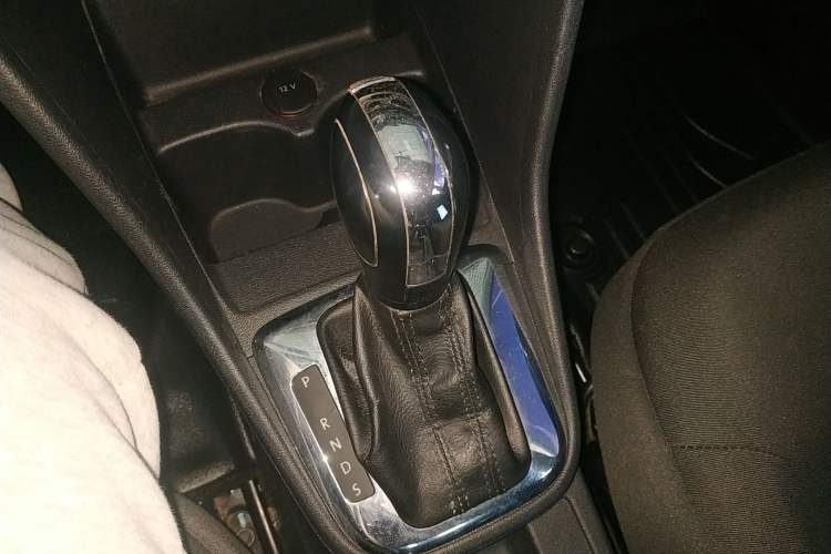 Used Volkswagen Jetta 2015 1.6L Automatic Fashion Model
