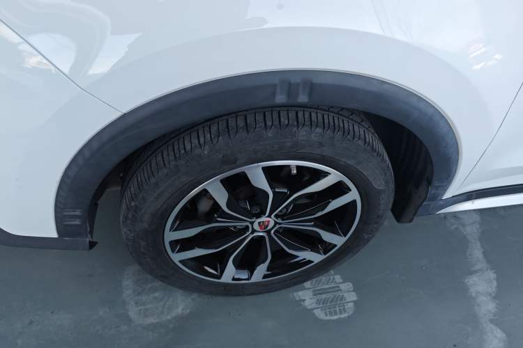 Used Roewe RX5 2016 20T Two-Wheel Drive Automatic Internet Smart Edition
