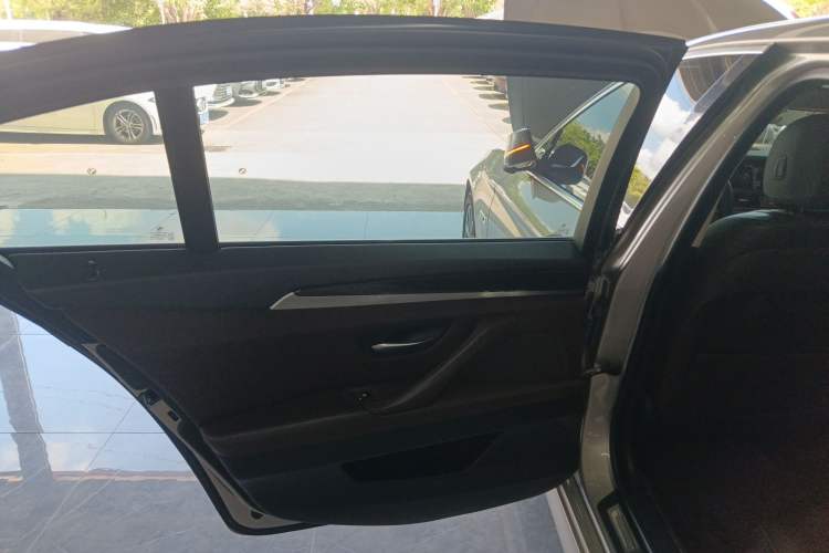 Used BMW 5 Series 2017 525Li Luxury Design Package
