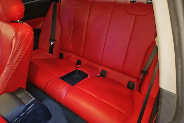 Used BMW 2 Series 2018 220i Sport Design Package
