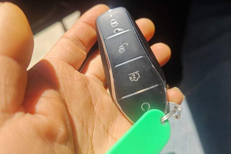 Used BYD Song L EV 2025 Intelligent Driving Version 602 km Range LiDAR-equipped All-Wheel-Drive Type
