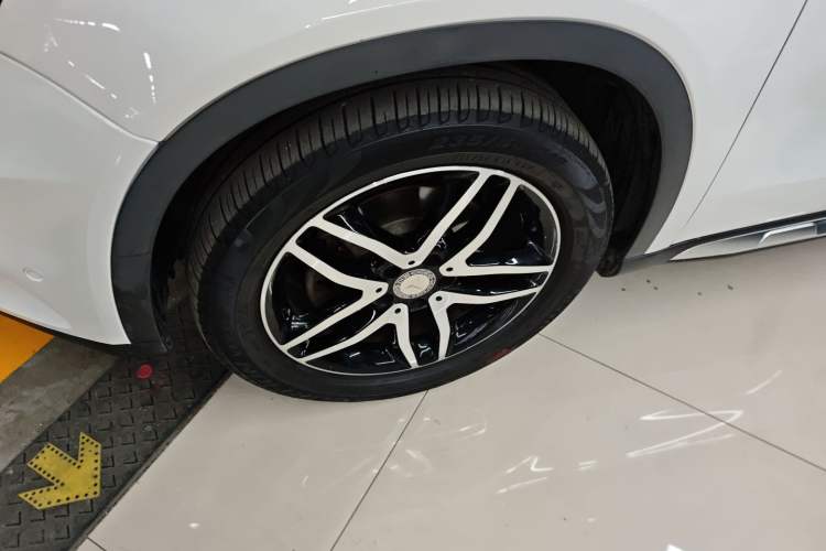 Used Mercedes-Benz GLA 2015 GLA 220 4MATIC Fashion Model
