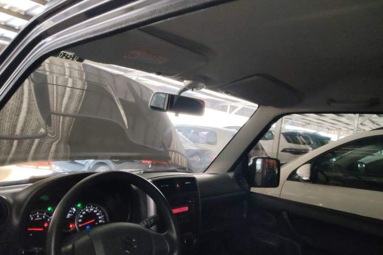 Used Suzuki Jimny 2015 1.3 AT JLX