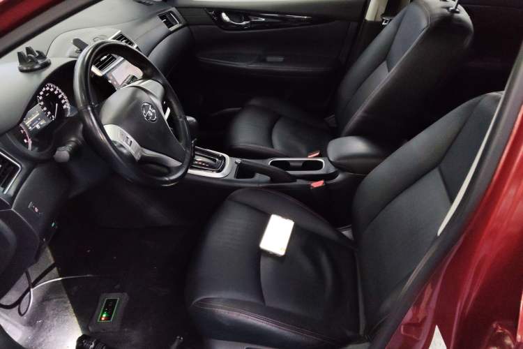 Used Nissan Tiida 2016 1.6L CVT Cool Dynamic Edition