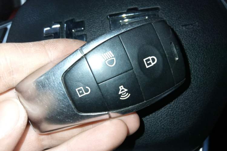 Used  BJ40 2020 2.0T Automatic Four-Wheel Drive Urban Hunter Edition Chivalrous Type
