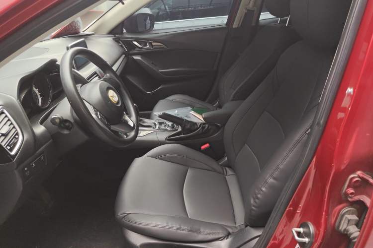 Used Mazda Mazda 3 Axela 2014 Sedan 1.5L Automatic Luxury Model
