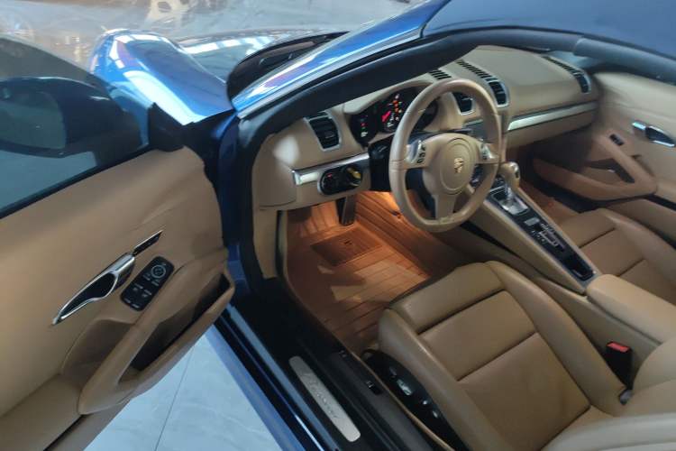 Used Porsche Boxster 2013 Boxster 2.7L
